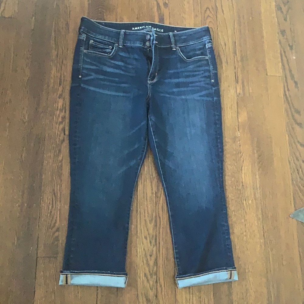American Eagle Artist Crop